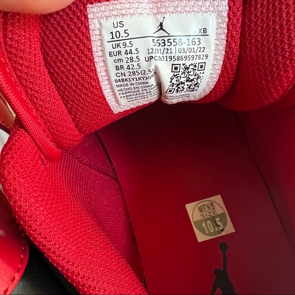 NEW!! 100% AUTHENTIC NIKE AIR JORDAN 1 Low - Picture 8 of 8